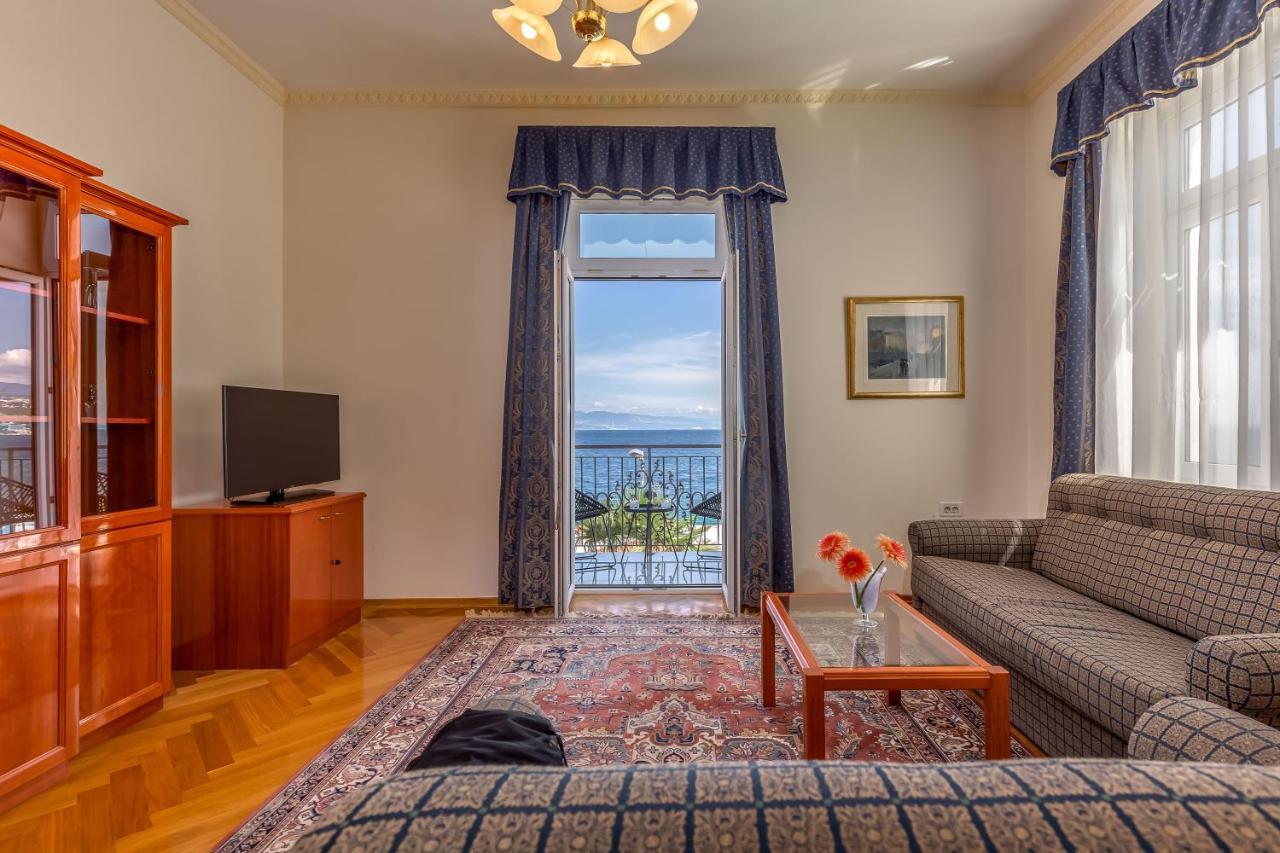 Hotel Galeb Opatija Bagian luar foto